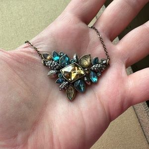 NWOT Chloe & Isabel Multicolored Pendant Necklace